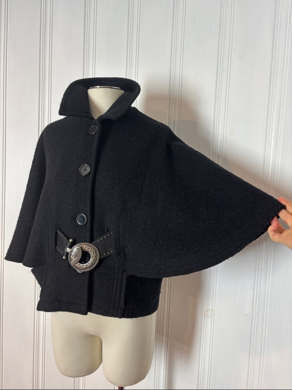 NOVELTI Wool Blend Belted Cape Jacket Black Batwing Statement Buckle - Size L